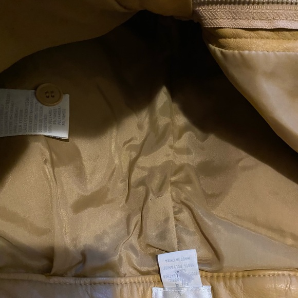 Women real leather pants size 4, it’s too small fit for 0, color tan - Picture 5 of 7